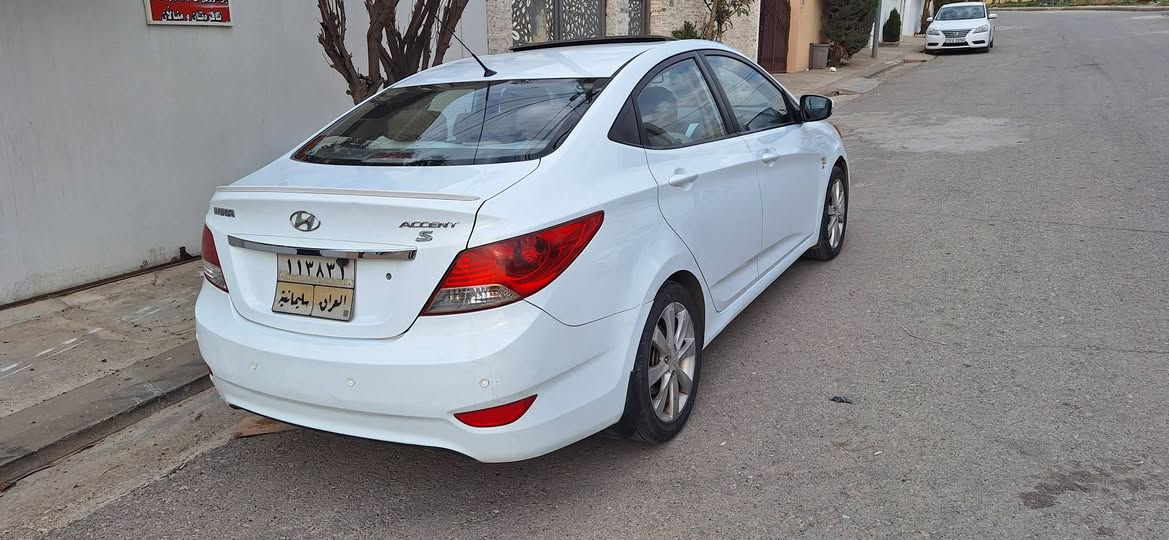 هیۆندای ئەکسێنت خلیجی
مۆدێل ٢٠١٢ فوفول مواسفات ( بلو)
بە ناوی خۆمەوەیە
زۆر جوان ماوەتەوە تەنها چەمەلەغی سەکن  ساردی هەیە لەگەڵ دوو پەڵە کارت 
مەکینە و گێڕی  نەکراوەتەوە
تەپەی گێری تێدا نیە
نزیکەی 170 هەزار رۆیشتووە
نرخی 105 گەڵاو معامەلە
شوێن/سلێمانی
***********
*********** السليمانية, العراق
