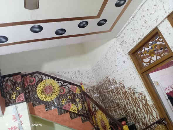 سلام عليكم بيت للبيع مساحه الكليه 340 العرض 15ونص النزال 22 بناء 170 غرفتين نوم، وصاله كبيره واستقبال ومطبخ صحيات خارجيه، وحمام داخلي البناء بلوك السطح صب ، طابو زراعي سند 25،المكان بالقرب من محطة الشيخ،
الاستفسار ***********
مكلف بلنشر
