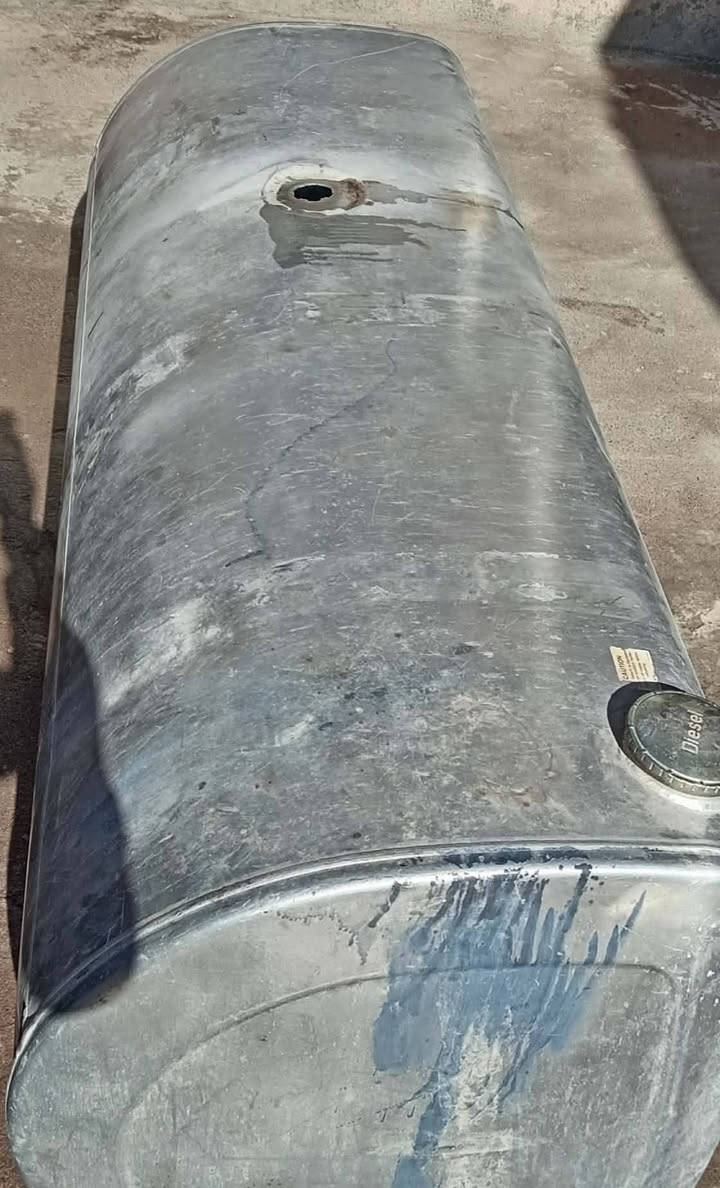 السلام عليكم تانكي فافون للبيع 800 لتر الاتصال على هذا الرقم ***********
