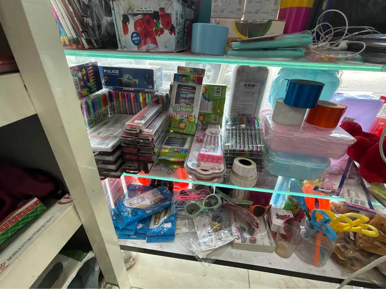 السلام عليكم اخوان اغراض مكتبة متكامله ابيع كسر قيم واخذ شلع ما ابيع شغله وحده كلهن ابيعهن سوه مكاني كربلاء للاستفسار اتصل *********** مو شراي لا تعبني🥰 كربلاء, العراق
