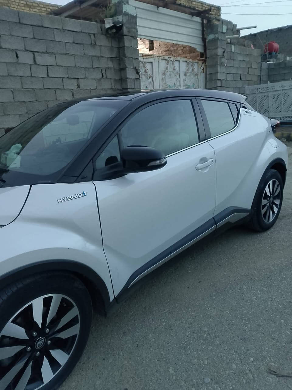 تيوته C-HR2023 رقم صلاح الدين انكليزي شراط التحويل هايبرد بازين 1800 ***********
