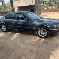 للبيع فقط بي ام كاسح باب طويل 8سلندر اصل وفصل ينرادلها ترتيبات بسيطه م...