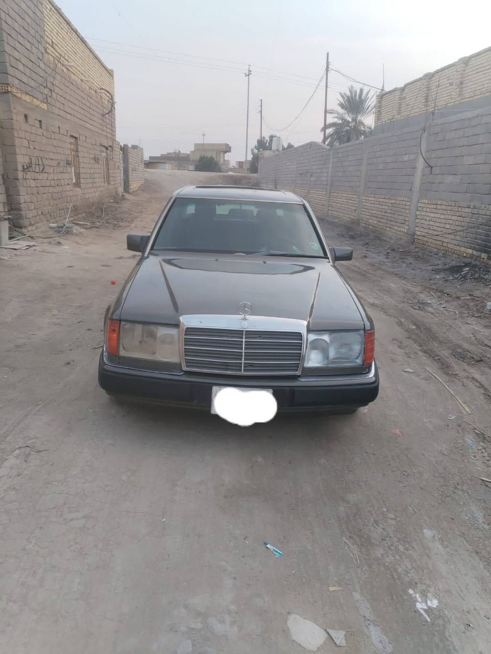 سلام عليكم مارسدس دب موديل ٩٠ سياره جديده كير مكينه ٢٥٠٠ بل باكيت تبريد حداديه طخم تاير كهربايات 
كله جديد مكفوله من الضربه ولعيب الشرعي رقم بغداد مداور نفس اليوم سعره 42وبيه مجال بصيط 
سياره حلوه مال جناي
مكاني ناصريه سوق الشيوخ

***********
