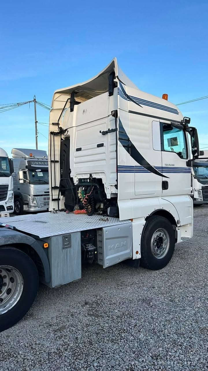 السلام عليكم
‎شركة ميلي 
‎‏‎نوع الشاحنة ؛

‎مان 
◻️2018◻️
راس بلادي 
‎500 دبل سوبر
ممشاه 575،000KM
‎گير دشبول ثلاجة حديث 
‎گير مان TRAXON
‎مواصفات فول اعلى فئة ليميتدد 
‎سقف وسط
جهاز حاكية
‎تبريد 
‎هاف كهربائي 
‎كدام سبرنك 3 فحل
‎كامره و حساس
‎شاصي عدل 
‎ تخم تاير جديد
‎مكفول كفالة عامة 

———————————————————————
‎‏‎‏‎مكان ‎
‎‏‎‏‎سليمانية طريق طاسلوجة - معارض سيارات الكبار
‎‏‎شركة ميلي

‎‏‎لتزويدكم بمعلومات اكثر☎️

📞0770-149-3097📞
📞0774-130-3030📞
📞0750-154-0742📞
