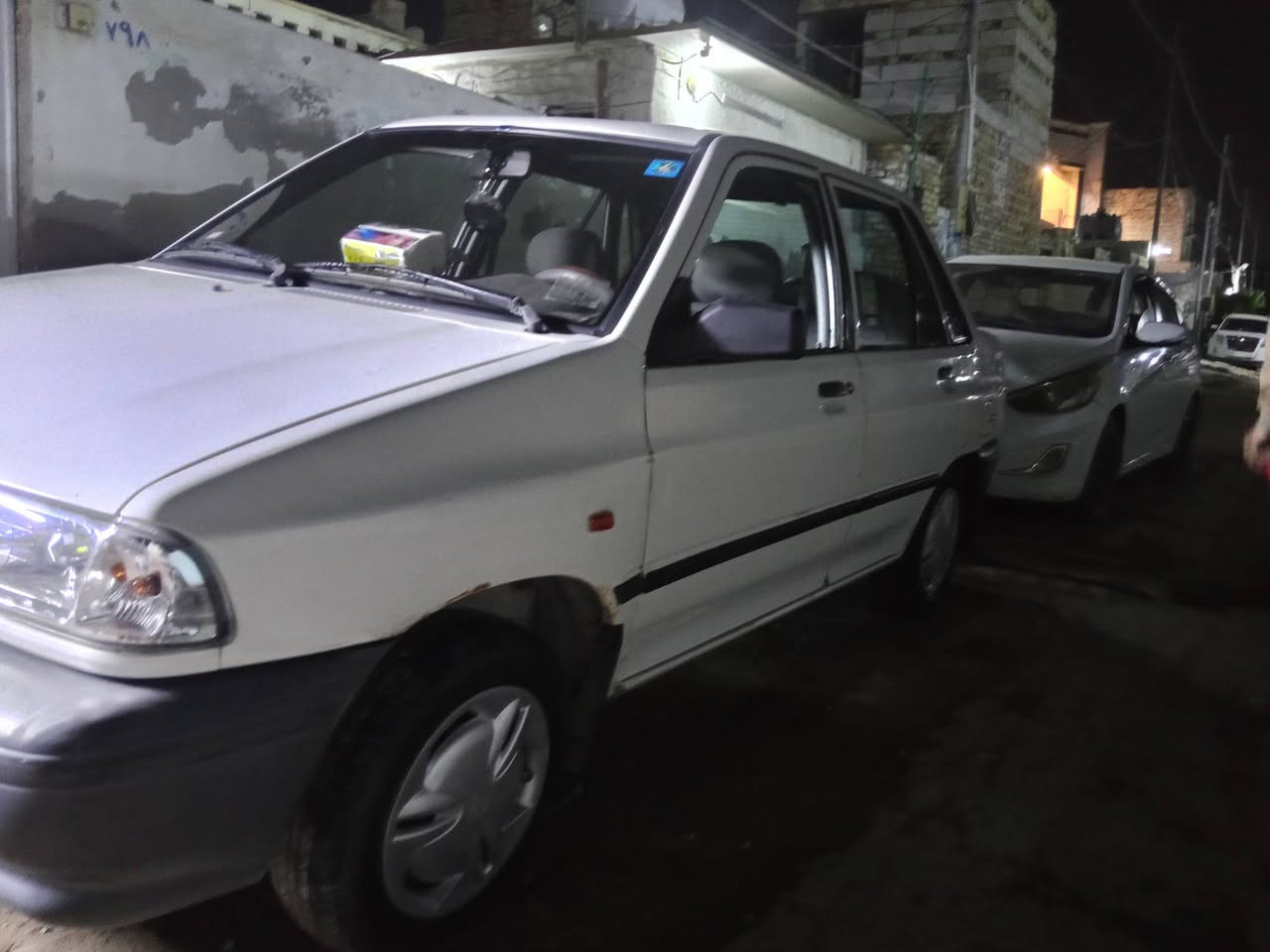 السلام عليكم ورحمة الله وبركاته
سايبا ابيض موديل 2014
رقم انكليزي قادسية سنوية جديدة باسمي مكفولة بيها بارد شبر كلج ذكي للاستفسار الاتصال على الرقم ***********
