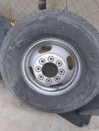 ٣ويل ١٦ هاف لوري مع التاير اخو الجديد ٠٧٧٠٥٤٨٥٤٨٦