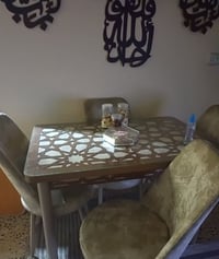 ميز طعام • ٤ كراسي • زجاج
