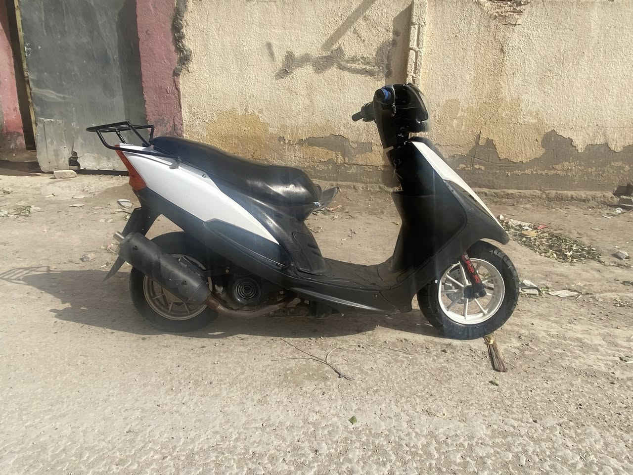 للبيع دراجه ماكس عدله مكينه خير من الله كهربائيات كله شغاله نقص بس الهندر يرادله طبكه تشتغل سلف 
#المكان بابل الحصوه 
#السعر٣٥٠بيه مجال
للاستفسار ***********
