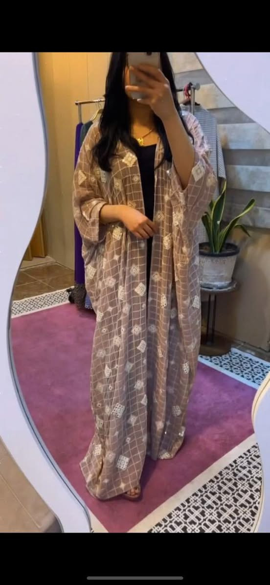 تحضرت للبث وتحمست 😳✨
قلت اليوم أصير ترند 🌟😂
لبست كمامة، رتبت نفسي،
وجايتي الكهربا: (Not today) 😩💔⚡️

كملت ميك أب على الفاضي 💄😂
والبث صار حلم العصر 💭❌
بس الكاميرا اشتغلت، وأنا اشتغلت وياها 😎🔥

المهم طلعتلكم ستايلات تجنن 💕🛍️
شوفو للنهاية، لا تطفوه مثل الكهربا 😂⚡


**إذا كنت صاحب هذا الإعلان وتريد حذفه لأي سبب، رجاءا أرسل رسالة إلى الدعم الفني**