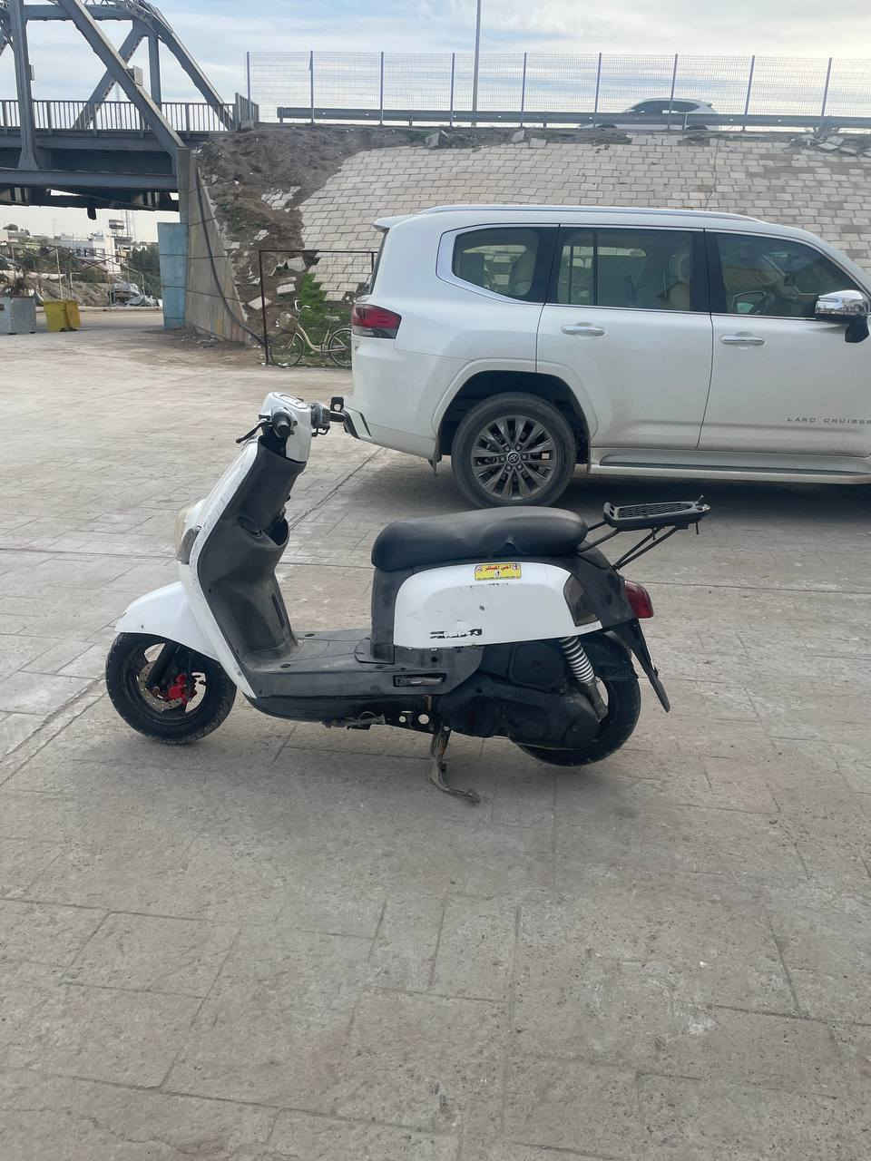 اسلام عليكم
بوليس نوزل 2009
دراجه كامله كفراتها ختم واحد ويه المكينه
المكينه بلاد نكره شوكت متجيها ملاحضه:الدراجه شاشتها عطلانه وكلجها الخلفي تعبان غير شي اكفلها 
السعر 625وبيها مجال 
للأستفسار *********** او راسلني خاص
