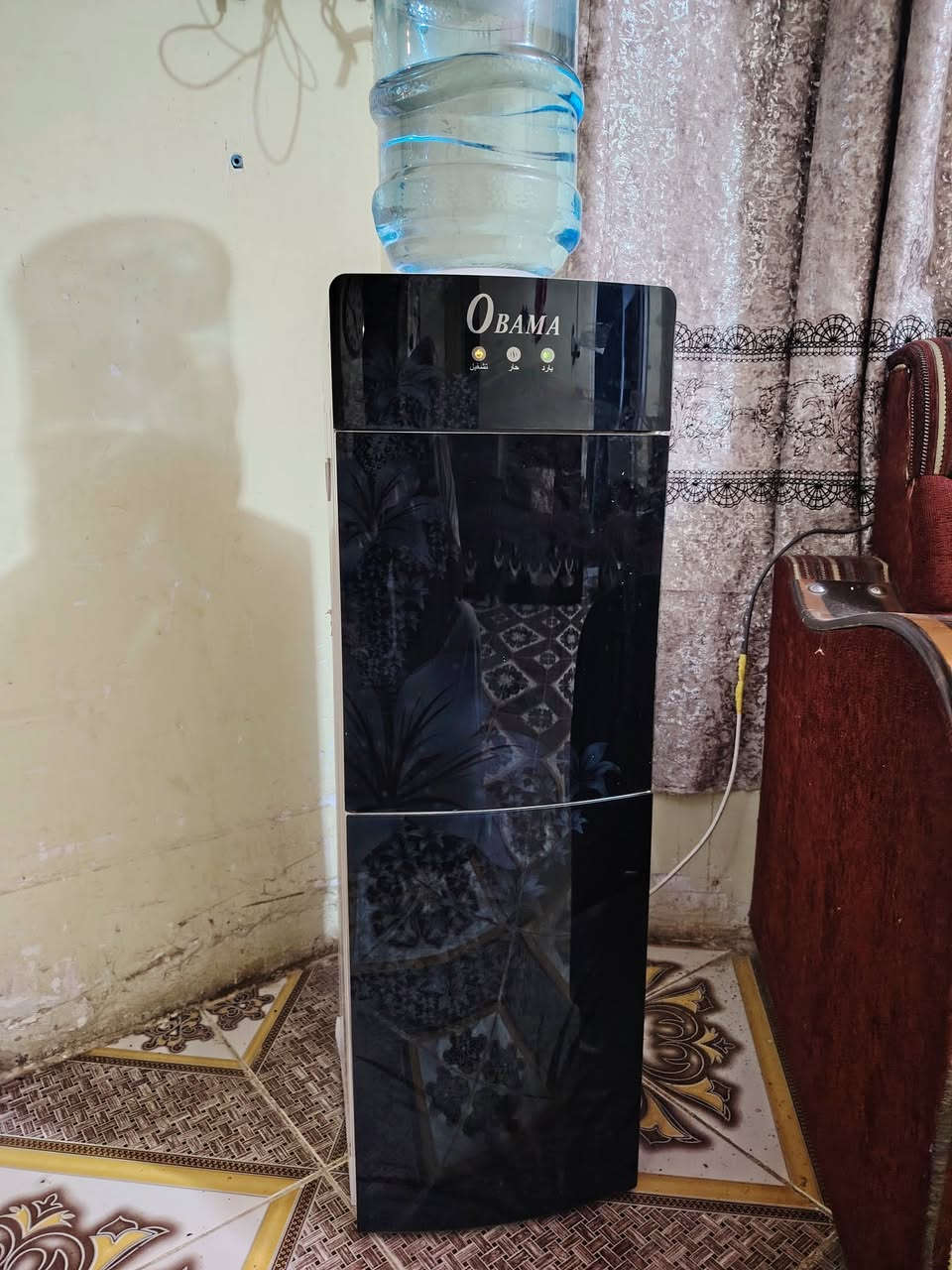 براد ماء شرط الشغل ما داخل تصليح ابدا
بارد / حار _ السعر 80
***********
