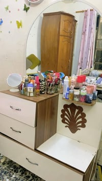 ميز تواليت • بغداد • للبيع