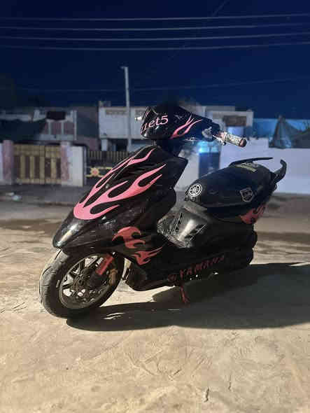 سلام عليكم دراجه ماكس مضلع 55 ياباني سلف هندر نكره بي وقت مكينه خرسه خير من الله  صدر قزم فج وفلانجه مال 4  تايرات جلاتين وياله رياضي  كلجات رياضي دراجه سبورت خير من الله بيع او مراوس حسب القناعه خاص او اتصال ***********
للعلم الدراجه احله من صور  بهوايييي مكاني سامراء
