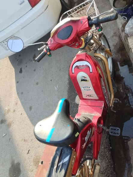 السلام عليكم دراجه شحن الاخوين للبيع بطاريه نص عمر السعر 200الف العنوان فلوجه شارع اربعين 
***********
