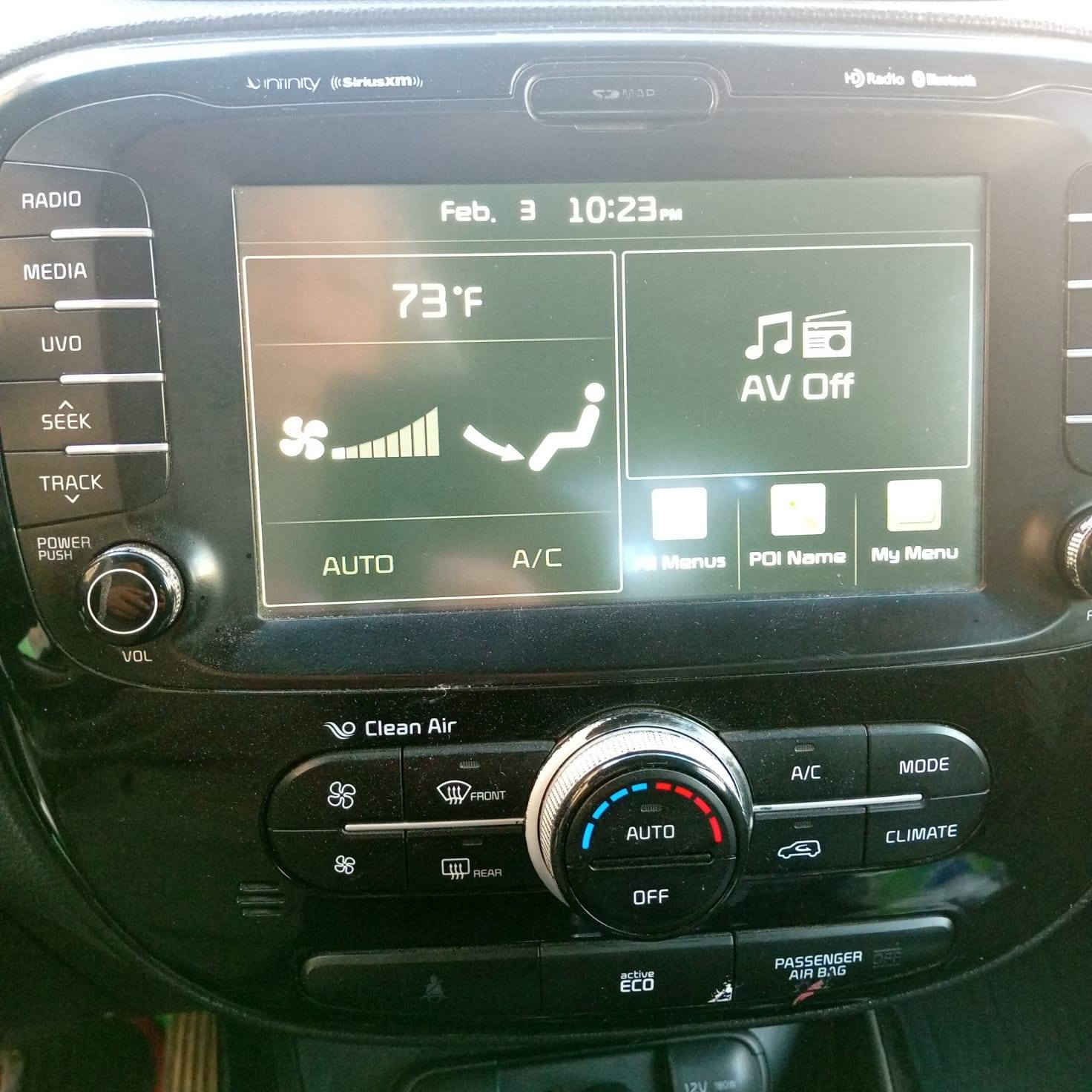 كيا صول 2015 بأسمي شخصيآ  مكينه 2000 دوش  ماشيه 85 فول تحكمات شاشه كبيره بنوراما  و كشن كهربائي  حادثه بدون ايرابك   واليرابكات سليمه  قطع صبغ واني ابيع كأحزام  مرفق بتقرير جاهزه من كلشي تبريد ثلج العوان كربلاء سعر 105 وبيها مجال وبلعافيه ع ياخذها ***********
