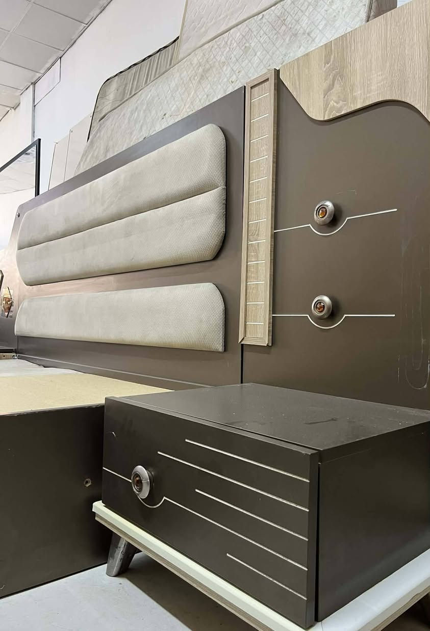 غرفه شرط النظافة اخو الجديد ٧ قطع ٤٥٠ وبي مجال شراي دزلي صوره عالخاص


**إذا كنت صاحب هذا الإعلان وتريد حذفه لأي سبب، رجاءا أرسل رسالة إلى الدعم الفني**