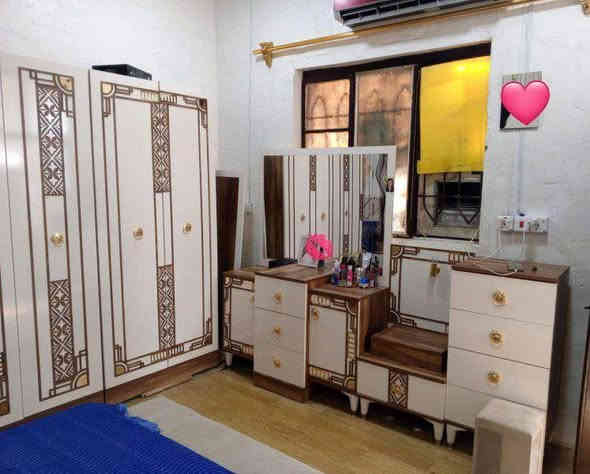 🔴غرفه للبيع مكونه من ١٠ قطع جديده مستخدمه ٧ اشهر فقط ✅ 
 
🔴 اخذتها بمليونين اريدها بمليون  وبيها مجال .......

🟡 كل خلل مابيها بس اريد اسافر ومااحتاجها بعد 

🔴 عنواني بغداد 

🔵 الاتصال على هذا الرقم 
‏‪***********‬‏
