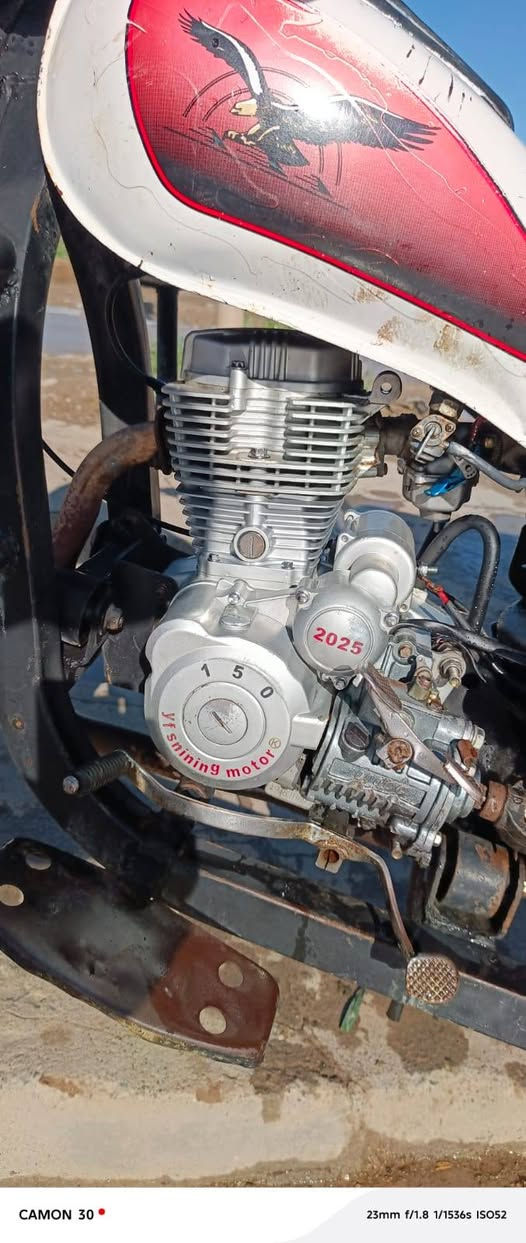 السلام عليكم ستوته للبيع موديل 16محرك 25شاصي شرط وايرمنيه كلها شغاله ستوته ماتصرف عليها ربع نكره سلف 
الشراي يخابر 
***********
***********
