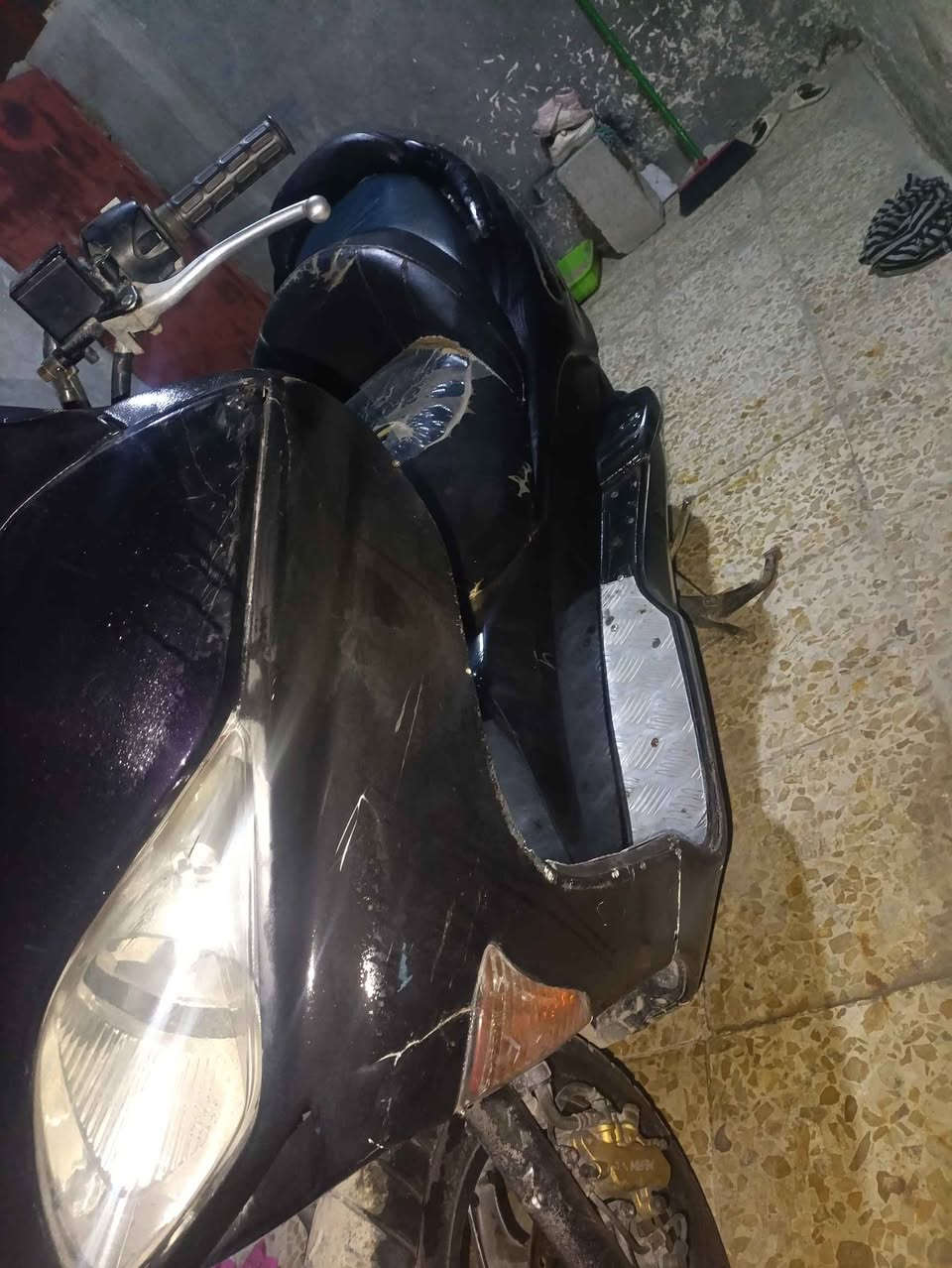 السلام عليكم ورحمه الله دراجة فورزا 0/8 كير معمي بصمة محورة جويتر جديد طابوكة محرك جديد جويتر جديد كفرات نقص جويتر جديد حماوى ربع معدل 110 اوراق منفيس ومكاتبة *********** مكان الزعفرانية بغداد, العراق
