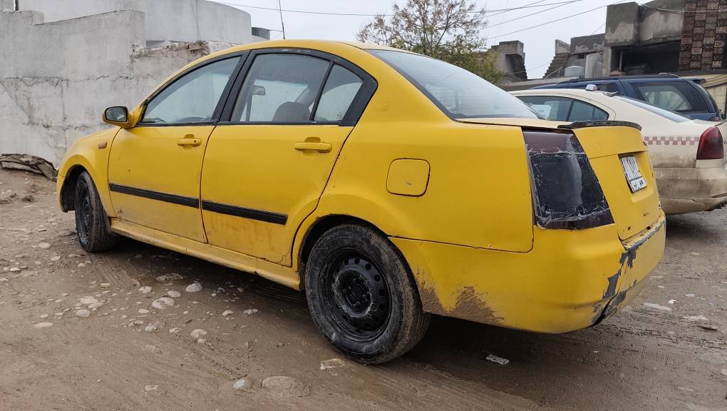 شێری تەکسی 2011
سەنەوی پلاستیک اصلی 
ڕەقەم اصلی بەشەرتی ئەوەلیات 
گێڕ و مەکینە کامری بەشەرت
هەموو شتێکی بەشەرتە 
سەیارەکە خاوێنە و بێ کێشەیە 
ماڵی فەقیرە و سعری مناسبە
لە هەولێرم گۆڕینەوەش دەکەم 
موشتەری تێل بکە لەخزمەتم 
*********** أربيل, العراق
