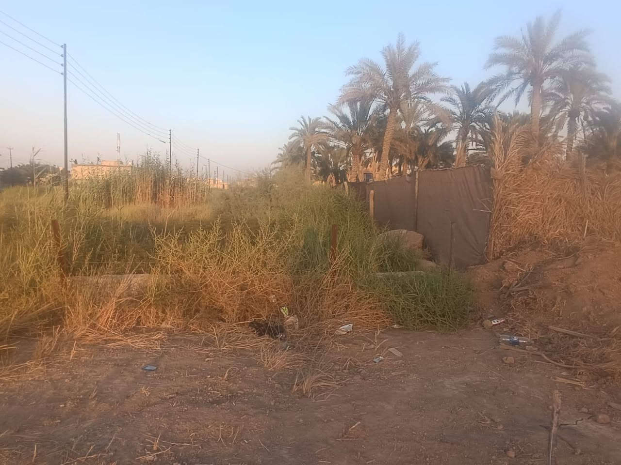 قطعه للبيع 70 م واجهه 7 نزال 10 المربع الثالث بيها مجال السعر 17 تحويل باسم المشتري  استفسار وتساب ***********
