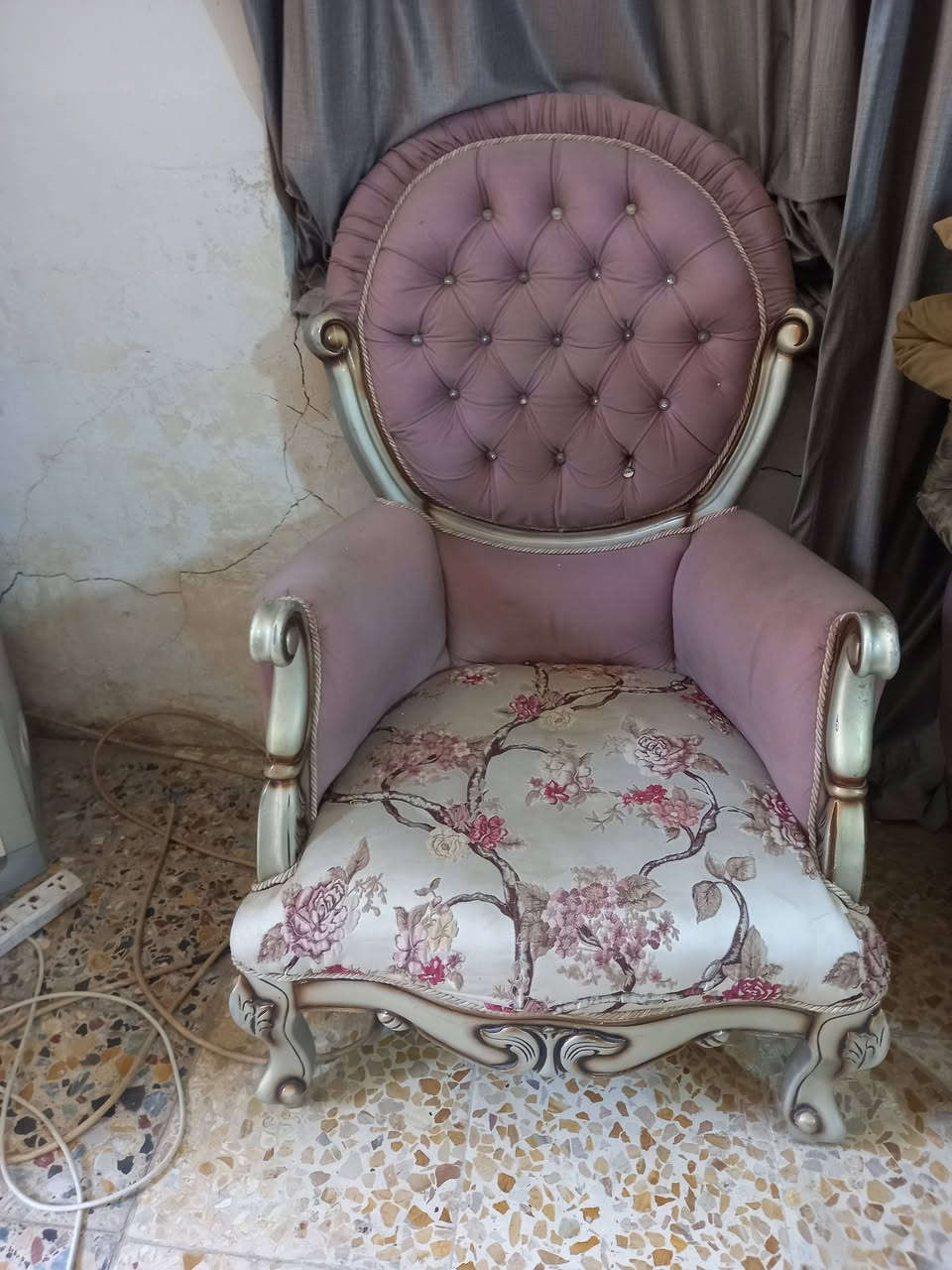 تخم مصري زان ١٠مقعد اخذته مليون و٧٥٠.  نضيف اريده ب٦٠٠ضخم كلش يعني يعتبر ١٢مقعد


**إذا كنت صاحب هذا الإعلان وتريد حذفه لأي سبب، رجاءا أرسل رسالة إلى الدعم الفني**