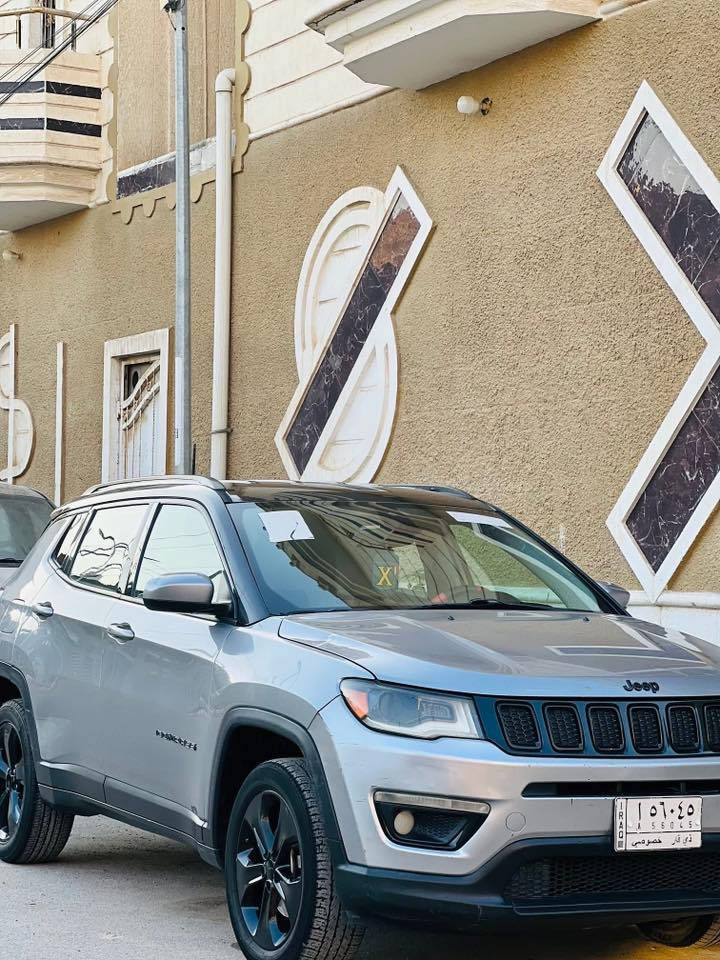 السلام عليكم 
جيب كومبارس 2018  رقم ذي قار 
4سلندر 2400  
تدفئه + تبريد 
وارد امريكي 
تبديل جاملغ الامامي جهه السايق
وصبغ خشم البنيد وطرف باب  فقط وخدوش بسيطه 
 موضح داخل الصور ( صور لسونار السياره)
تحكم استيرن 
كشنات كهربائيه 
كشنات جلد 
الدواخل جلد اسود 
كامره خلفيه 
ابواب بصمه 
تبريد قطعيتين 
مواصفاتها معروفه 
السياره نظيفه وجاهزه 
السعر ( 125 $)
مكان السياره ناصريه مركز 
***********
