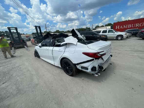 السلام وعليكم 
للبيع ادوات كامري 2025
اصلي فقط 

محرك 
بطاريات 🔋 
كير 
مشط 

كلشي متوافر 

***********

عنوان بغداد العامريه
