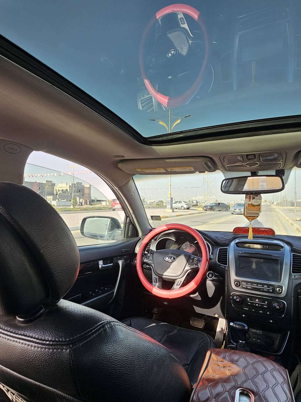 سلام عليكم سورنتو2014 وارد امريكي ضربه خفيفه فول موصفات 6سلندر3300 اس اكس يعني فول واحد على واحد مواصفات كامله شاشه كامره خلفيه جنطه كهرباء 7راكب كشنات كهرباء تبريد كشنات وتدفئه كشنات 3قطع تبريد مال جناي يعني مال بيت سعر177 وبيه مجال متواجد على الوتساب ***********
