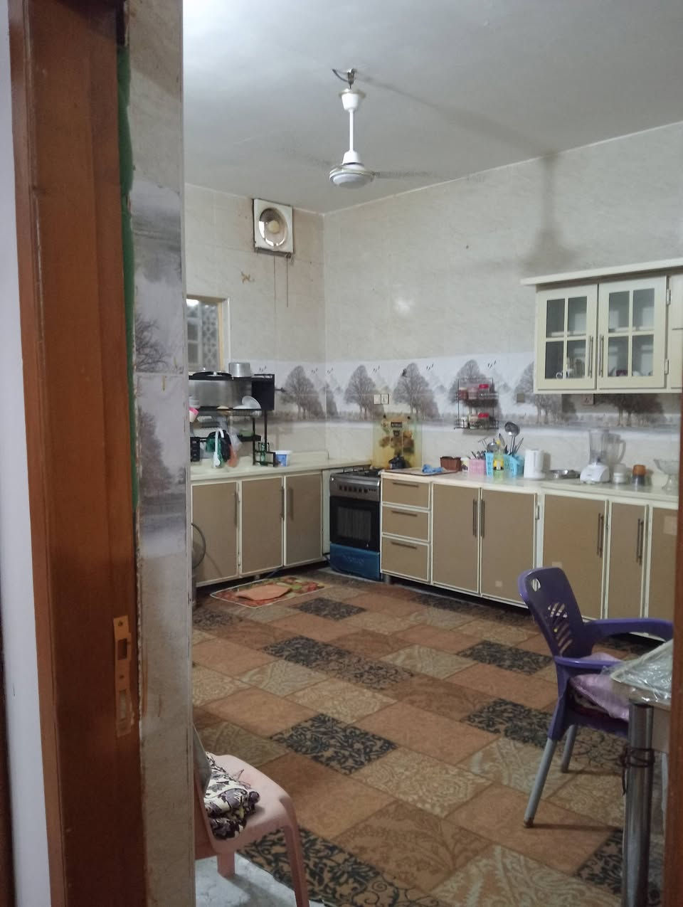 بيع مستعجل
مكلف بنشر
بيت علي طريق سنيه سياحي
غرفيتن صاله واستقبال
2صحياات
2حمامات 
مساحه 200👉متر
***********👉
