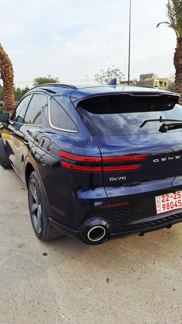 GENESIS GV70 للبيع
السلام عليكم 
للبيع
جينسس GV70 
موديل : 2024 
محرك : اربعة سلندر 2.5T 
لون : Capri Blue Metallic
العداد : 13000mi 
مواصفات : 1/1 برستيج
* دخول بصمة
* تشغيل عن بعد
* تحريك للامام - للخلف عن طريق البصمة 
* دخول ذكي
* تشغيل ذكي من خلال التعرف على بصمة اليد دون حاجة لمفاتيح السيارة
* مقاعد جلد مطعمة بكنتارة
* مقعد السائق والراكب بحركة كهربائية 
* وضعيتين خزن لمقعد السائق
* تدفئة وتبريد جميع المقاعد
* مساج مقعد السائق
* بانوراما
* اسطفاف تلقائي Auto Park
* شاشة العداد دجتل
* 6 وضعيات قيادة
* قبضة ناقل الحركة كرستال فرار
* نظام Auto hold
* كامرات محيطية 360° 
* رادار امامي وتحذير من تصادم
* رادار جانبي وتحذير نقطة عمياء
* فرملت طوارئ امامي وخلفي
* شاشة وسطية لمس تدعم جميع انظمة الرفاهية
* ماوس لتسهيل استخدام الشاشة 
* مناخ منفصل للسائق وللراكب وكذلك لركاب الصف الخلفي
* الصندوق الخلفي بحركة كهربائية
وبعد بيها مواصفات وتحكمات وتخصيصات تتفعل من خلال الشاشة 
ضرر السيارة صبغ شبرين من البنيد 
السيارة مكفولة من اي خدش او رصعة
للعلم السيارة ماشية بالعراق 1500mi فقط 
السيارة تترقم شمالي 
تحب ترقمها بيدك او توصلك مرقمة هاذا خيار المشتري 

رقم  : ***********
