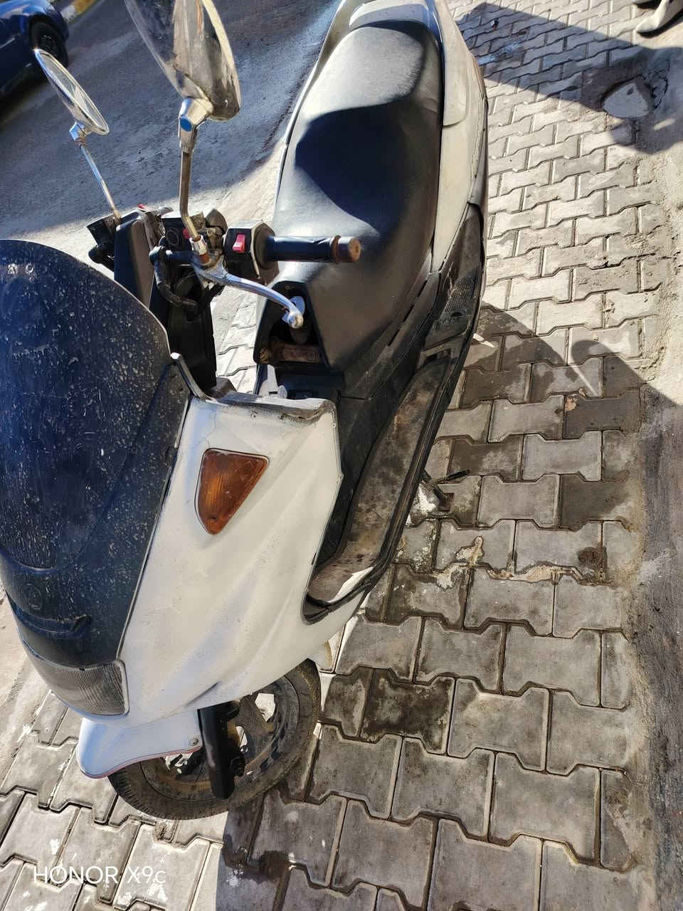 دراجه للبيع جاهزه من كلشي السعر 350 او بيها مجال قليل ***********او***********
