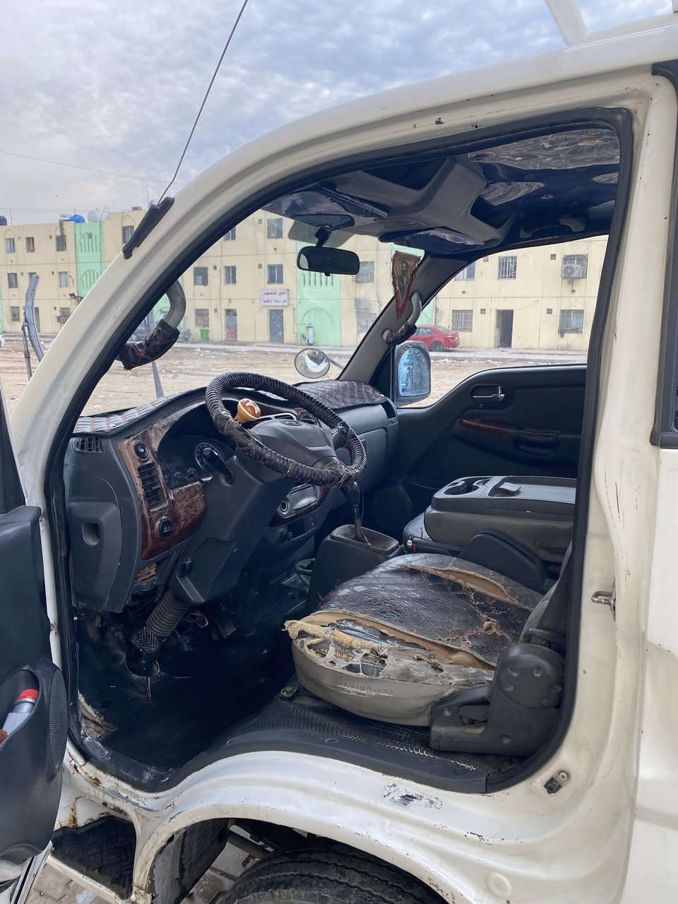 سلام عليكم كيه حمل 2007 مكينه 4000 مكينه وكير وصدر وتايرات بل جيس السايراه سياره خير من يم الله سياره تاخذه بجك الشارع بس الباب مال السايق امبدل واتساب *********** رقمي
