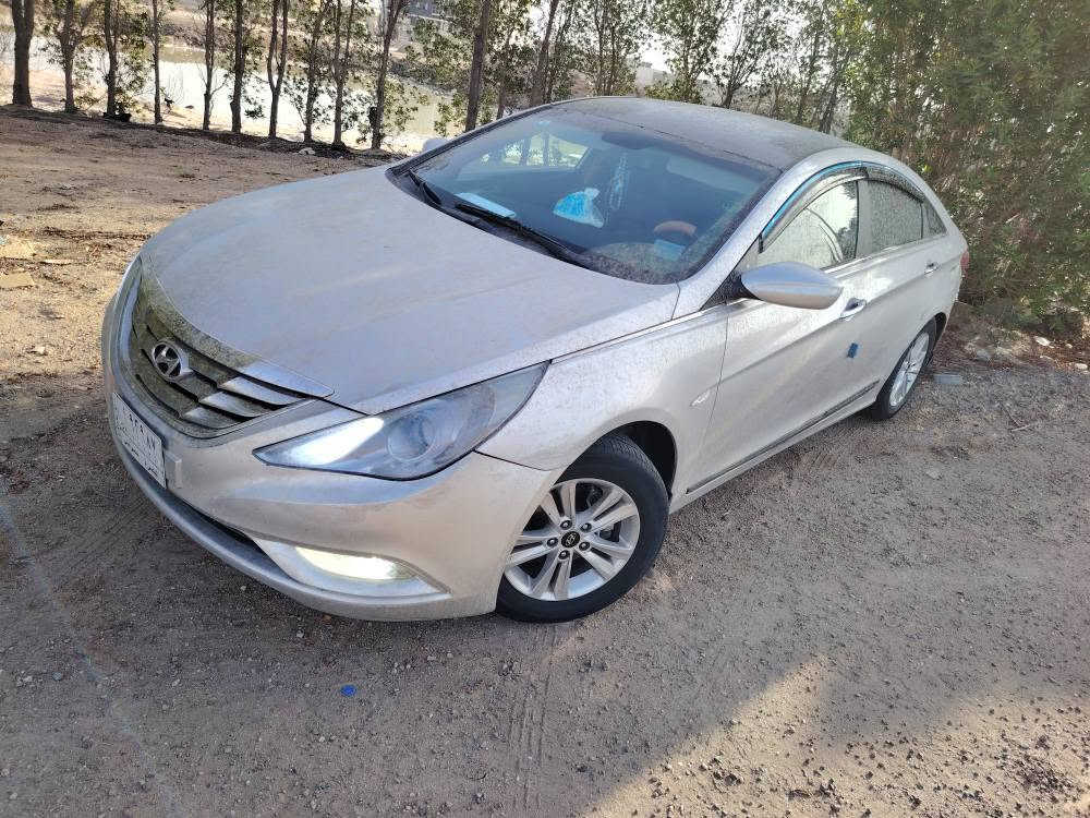 السلام عليكم سوناتا مديل 10 سياره مكفوله من الضربه وتبديل بيه طخات قليله سياره جاهزه للمراوس فقط *********** البصرة, العراق
