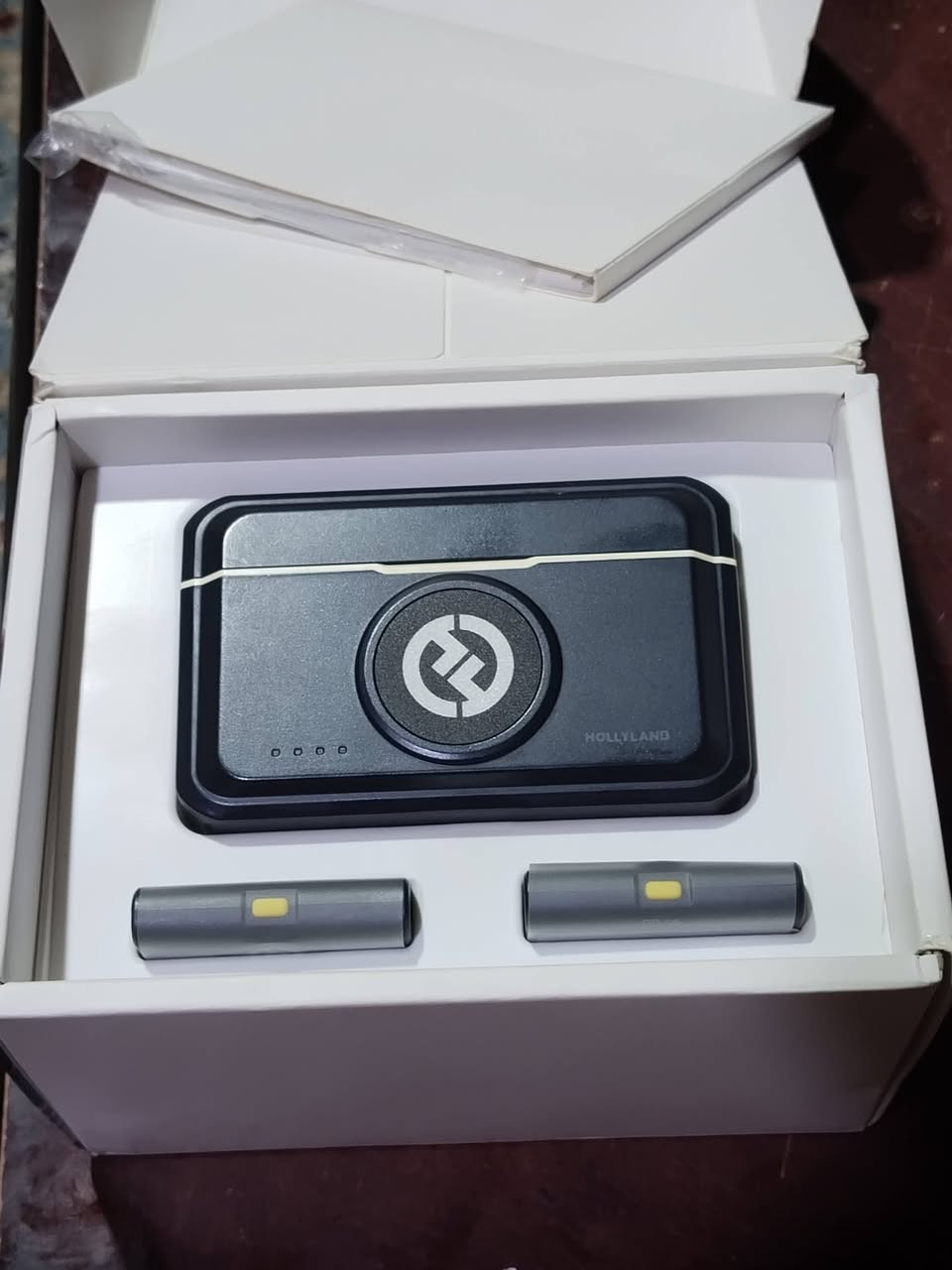 نك مايك hollyland Lark M2 سعره 100 الف اخو الجديد
Dji mic 2 مستعمل نظيف نقصه فقط كارتون سعره 275الف 
وعندي مانع اهتزاز من شركة dji 6 سعره 85الف فقط مصورين بي مرتين
رنك تلتا الخاص 700 الف ويا قطعة تنربط بي ويصير بيها مكان بطارية v mount


**إذا كنت صاحب هذا الإعلان وتريد حذفه لأي سبب، رجاءا أرسل رسالة إلى الدعم الفني**