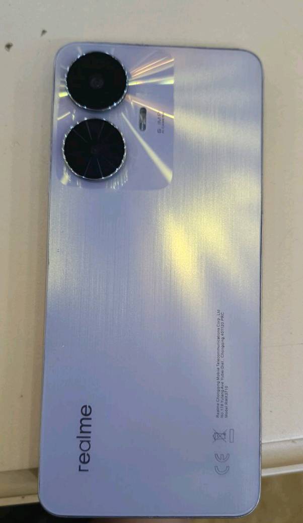 موبايل ريلمي c55 مواصفاتة معروفة الذاكرة 256 والرام 8 السعر 180 ويوجد توصيل لكل محافضات العراق 