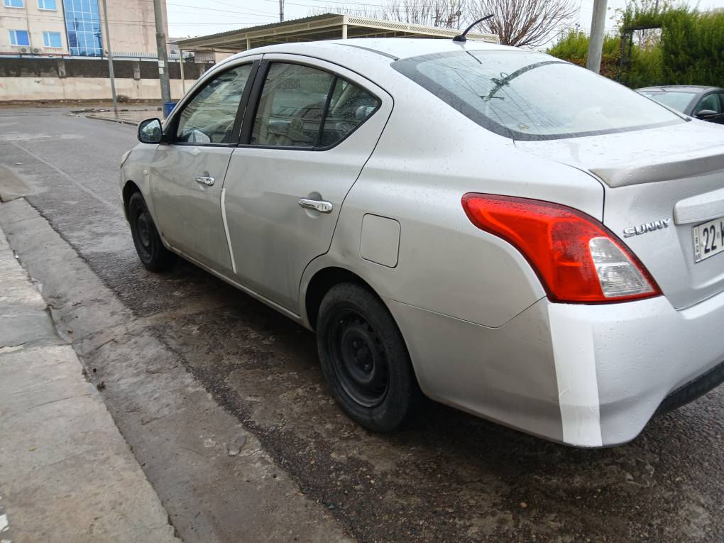 نیسان سەنی 2016 پێنج پارچە و دوو بستی بۆیاخە سێ پارچەی پێش ودوو دەرگای سایەقی پێشی هیچی نیە ڕەقەم و سەنەوی هەزە هەمووی  نوێیە تا  2030 نرخی 83وەرەقەیە هەولێر *********** أربيل, العراق
