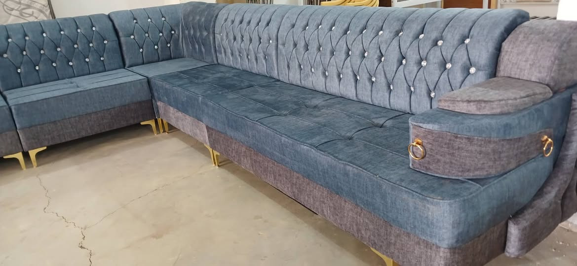 وصول دواوين شغل درجه اولى وفصال حلو ومرتب ٥ قطع ١١ مقعد / العنوان / بيجي شارع المصرف مقابل مدرسة الفضيله للبنات / للاستفسار/ *********** /***********
