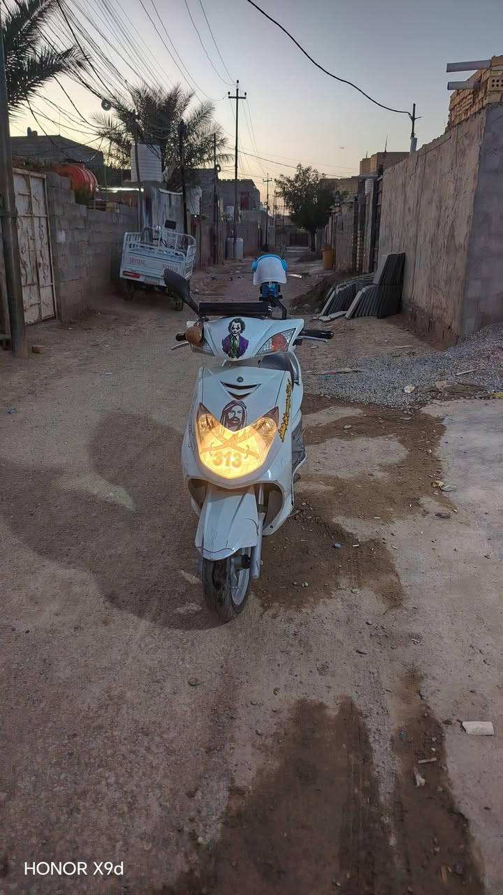 سلام عليكم سكنس فحل سلف نكره وهندرشقال إدراجه ناعمه وحلوه بيهة بس جاملق المامي ولوره  يهن شرر بس سعر الدراجه 550شراي تعال إذا ماتشتري لا تعبني ***********///*********** المكان زعفرانيه
