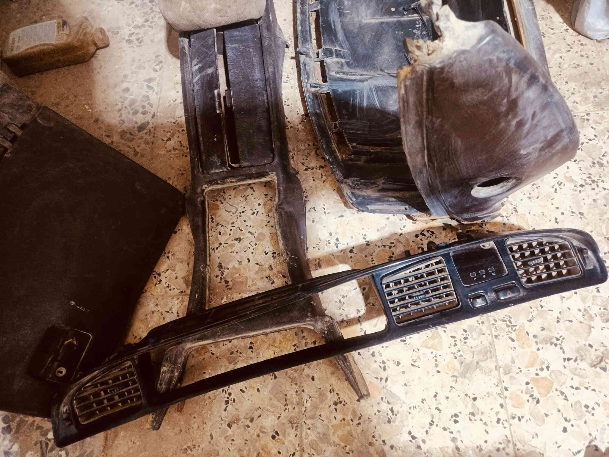 دشبول بطه للبيع كامل بس عوزه شويه بس تغليف وصبغ فقط حتى السمجه مالته بلاديه السعر 150 الف وبي مجال ***********
