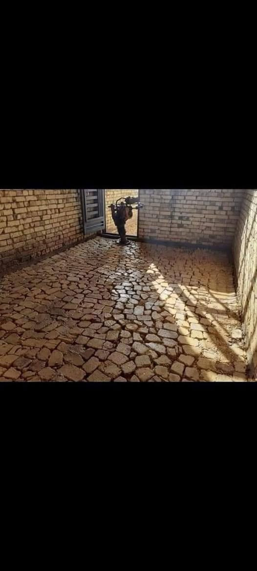 🚧 شغل دك التربة باحتراف 🚧
متوفر لدينا جهاز دكاك (قفاز  ) لدك التربة وتسويتها بشكل مضبوط وقوي 💪
✔️ مناسب للأراضي قبل الصب
✔️ تثبيت التربة ومنع الهبوط
✔️ شغل نظيف وسريع
✔️ خبرة بالعمل على التراب، السبيس، والطابوق
إذا عندك أرض غير مستوية أو تراب زايد، نخدمك ونضبطها لك بأفضل شكل 👌
📞 للحجز والاستفسار: *********** (واتساب)
📍 ذي قار
سعر. 100متر ب 60الف 
سعر  200ب 100الف 
مُتابع 
@إشارة
