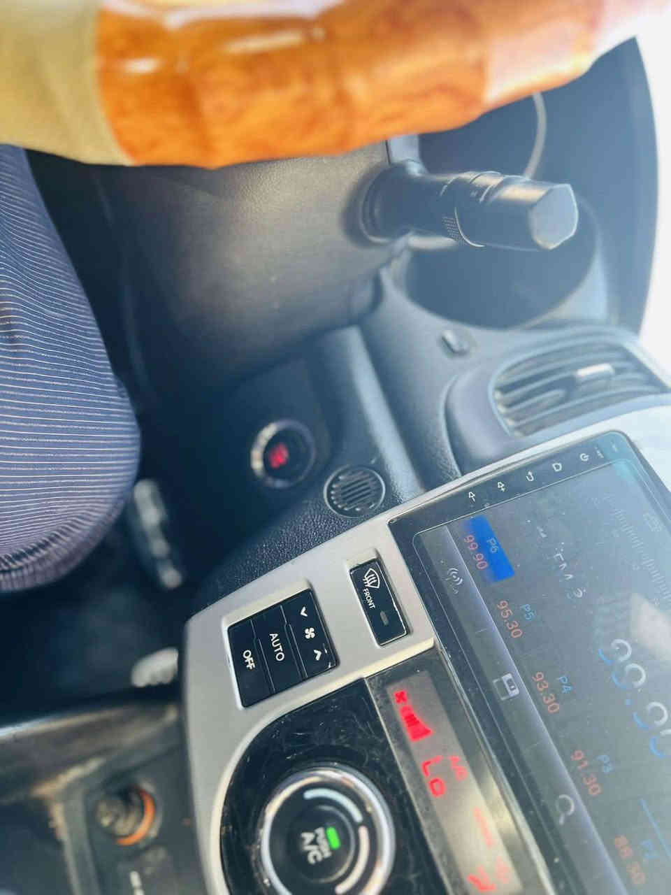 سلام عليكم 
من رخصت الادمنه 
سياره للبيع
سيراتو موديل 12 فول خليجي مواصفات  بصمه  فتحه 
سياره جديده  كشره نضيف كلش ال شاهد  دواخل مرتبه 
سياره  بيه طختين خفيفات 
وبنيد  مبدل  السياره شبه مكفوله تبريد ثلج 
مكينه نضيفه  شرط الفحص
 والكير شرط الفحص 
محرك 4سلندر 
اشاير مري 
                                          السياره مستعجل على 
                                                بيعتها  ماتنباع بهيج 
                                         سعر بلا ش
مكان بغداد 
شاشه السياره 
لايتات جدد 
سنويه ساقطه 18
السياره خير من الله جديده نضيفه شرط 
الرقم ***********
السعر 96 وبيها مجال
