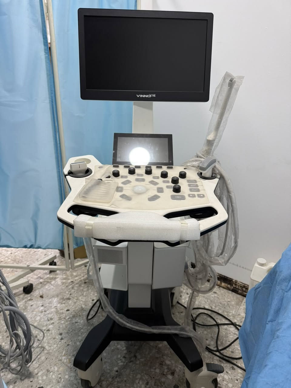 السلام عليكم يتوفر جهاز سونر نوع 
VINNO X1E
بسعر 10 الاف دولار مستخدم استخدام قليل جدا 
***********
