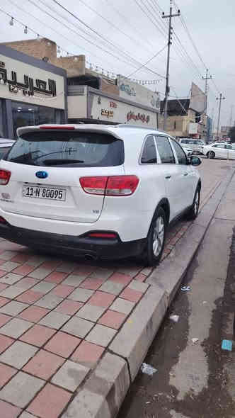 كيا سورنتو وارد امريكي
موديل ٢٠١٧  م
كفوله حادثه دعاميه فقط 
لون ابيض 
6 سلندر  مكفول 
7 راكب 
اشاير بالمري 
باقي تفاصيل اتصال على الرقم 
***********
