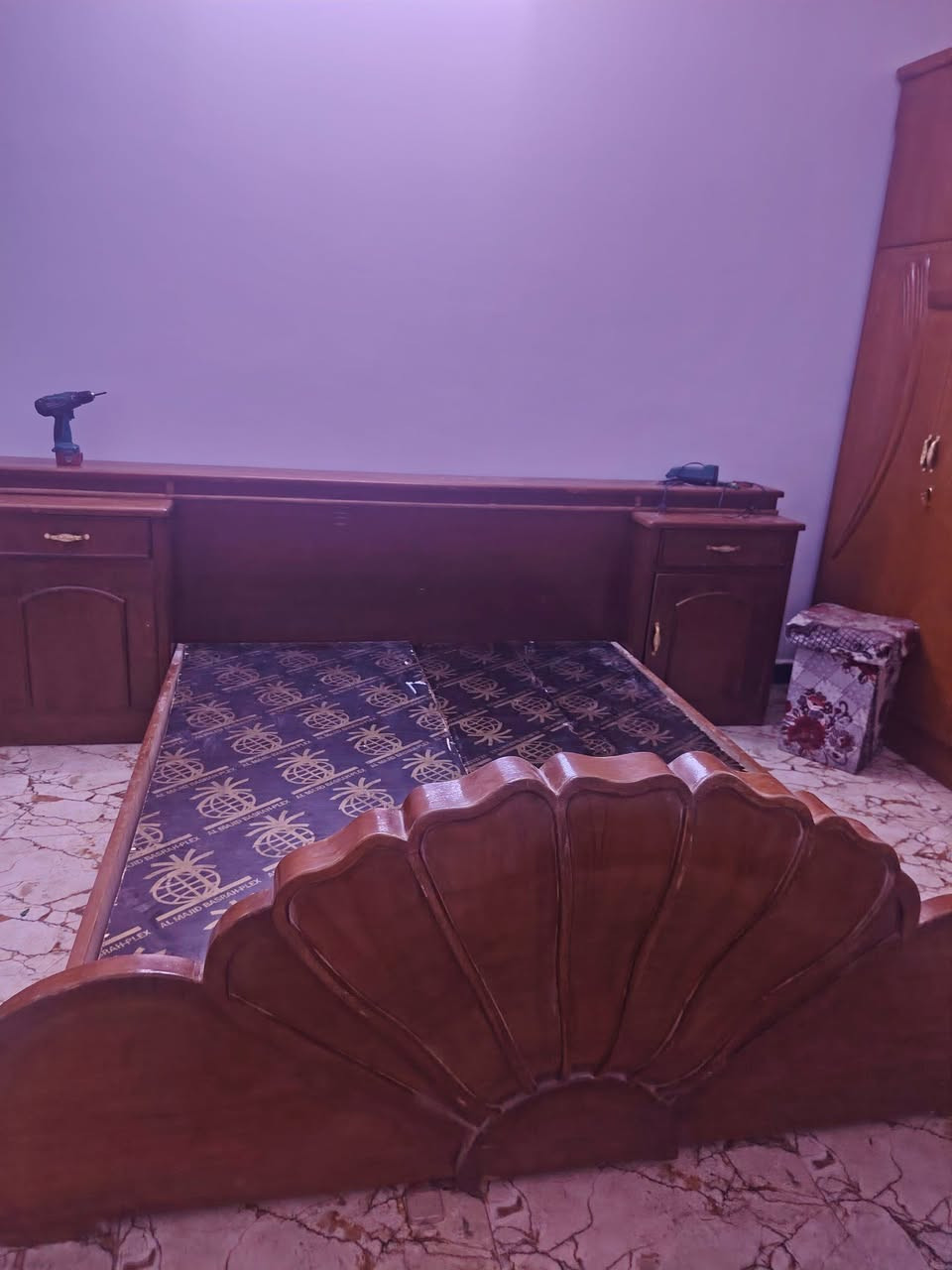 غرفه للبيع  صاج تسكام ضخمه وقويه نظيف استعمال قليل للاستفسار ***********
