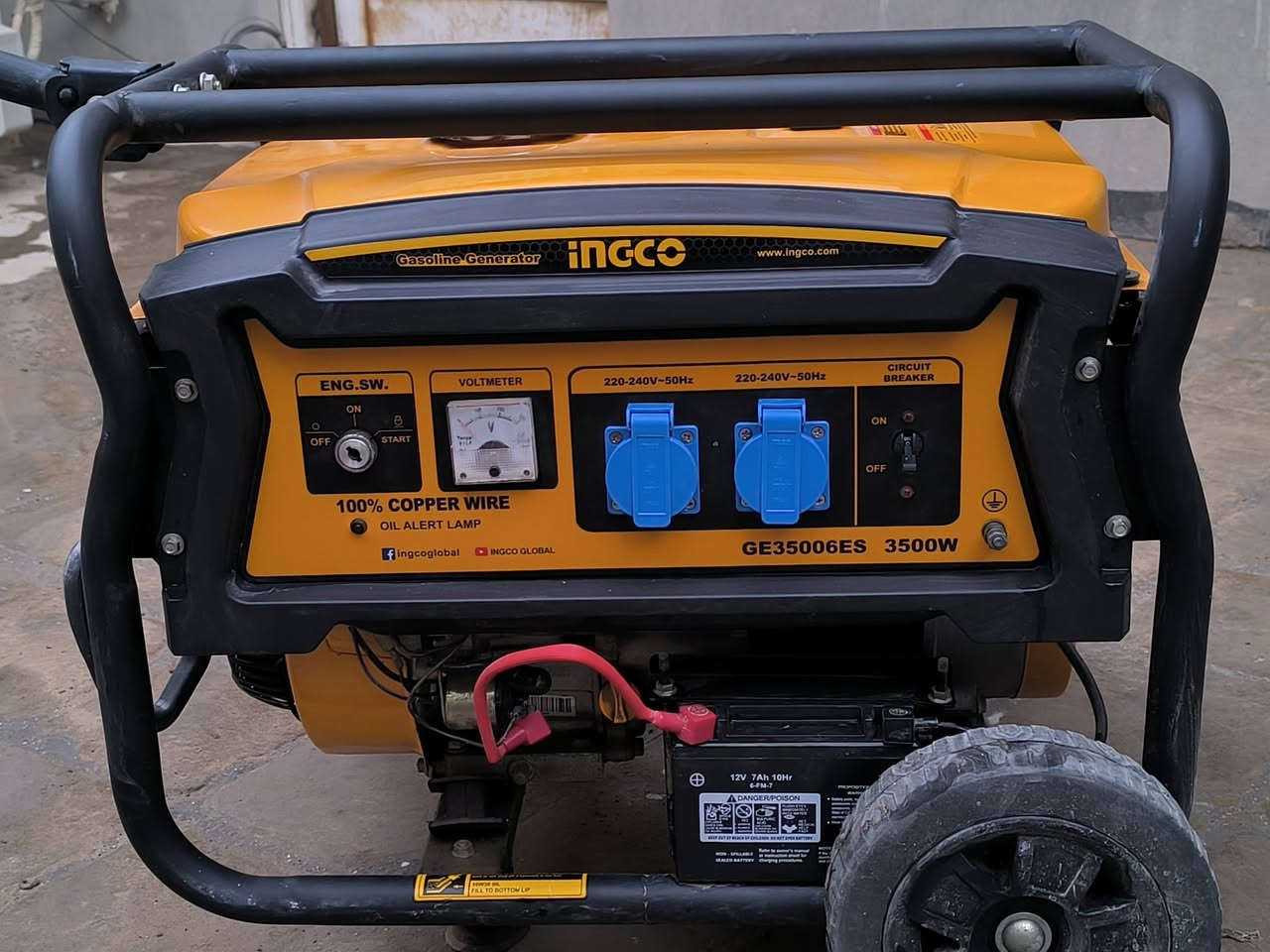 السلام عليكم ورحمة الله
مولدة انجيكو 3.5KW 

14 امبير

مشتريها قبل ثلاث سنوات استعملتها مرتين وراها حولت عالطاقة الشمسية فتركتها 3 سنوات

كلشي مملعوب بيها على وضع الشركة 
مكاني بالحلة
للاستفسار ***********
