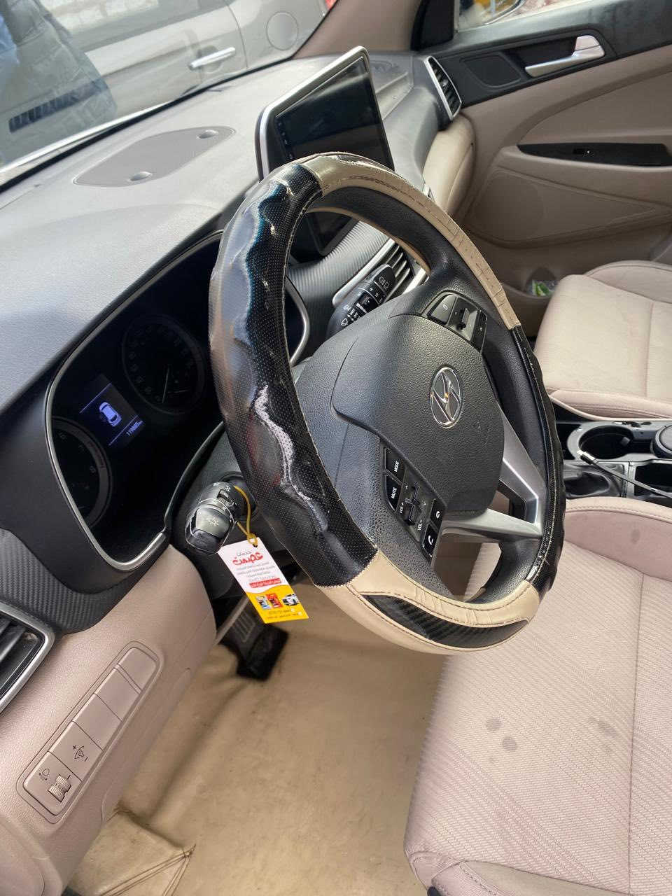 توسان خليجي 2019
ماشية 148 الف
استلام من شركة بيد وحده 
سيارة مكفولة من داخل والخارج كلين
مواصفاتها معروفة
السعر 195 
رقم سليمانيه 
المكان كركوك
للاتصال والاستفسار
***********
