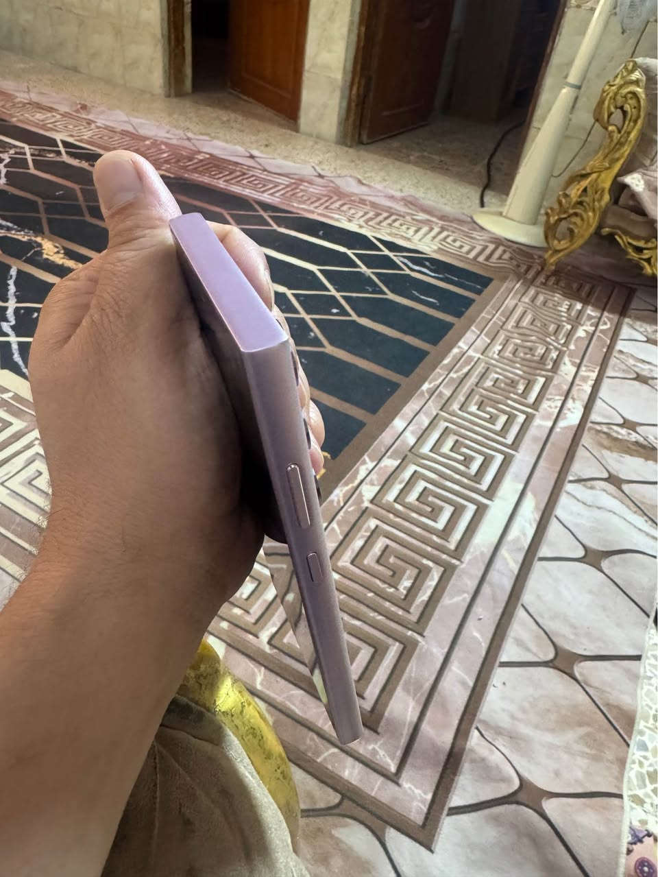 للبيع موبايل جديد كامل كارتونه وملحقاته قبل سبوعين أخذته أبيعه ١٥٠ الف مكاني بلنجف الكوفه *********** النجف, العراق
