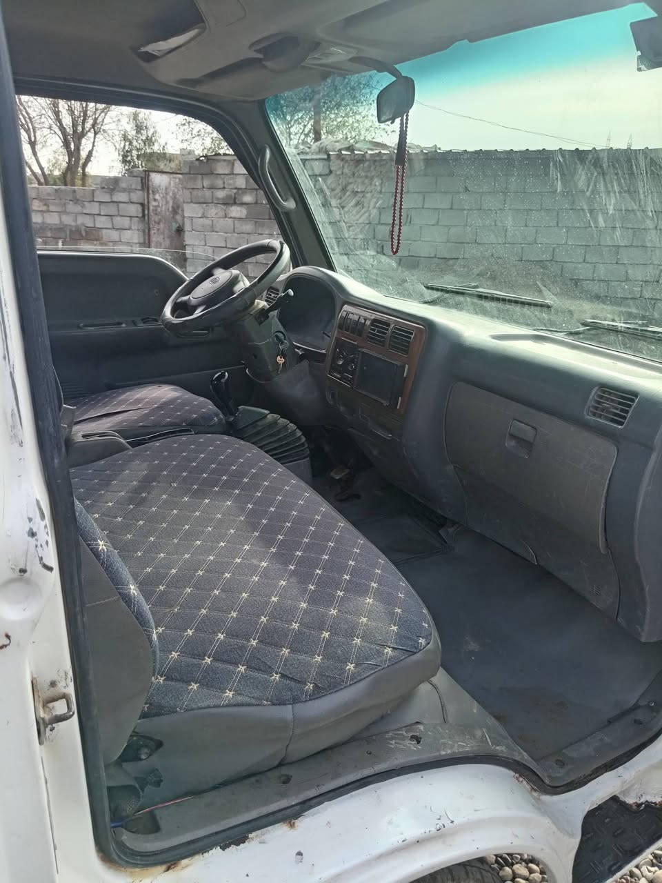 كيه دبل قماره موديل 2001 بسمي شرط محرك وكير وأسكن سياره جديده احلا من الصوره السعر 85 المكان صلاح الدين الشرقاط هاتف ***********
