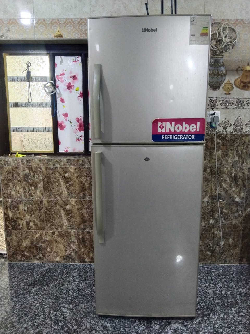 السلام عليكم غراض للبيع
الثلاجه نهايته ١٧٠ الف قفل 
الميز نهايته ٦٠ الف قفل  
الكنتور نهايته ١٥٠ الف قفل 
المرايه عاموديه نهايته ٧٥ الف قفل 
الرجاء الاسعار ثابته الي شراي يتفضل يتصل على الرقم *********** سجاد الموقع قرب المدرسه الالمانيه الاهليه
